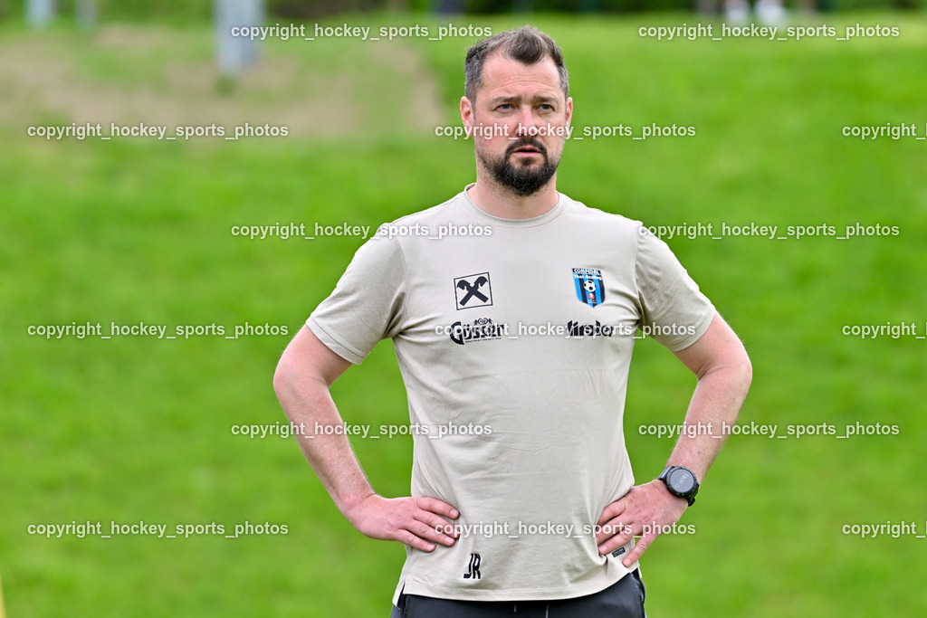 FC Faakersee vs. URC Thal Assling | Headcoach URC Thal Assling Roland Jungmann, FC Faakersee vs. URC Thal Assling, FC Faakersee vs. URC Thal Assling am 04.05.2025 in Finkenstein (Sportplatz Finkenstein), Austria, (Photo by Bernd Stefan)