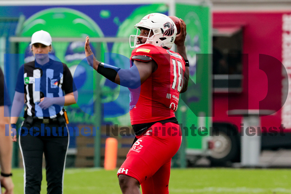 GFL: Paderborn Dolphins vs. New Yorker Lions{date} -  | {headline}(Foto: Sebastian Sendlak / BOND) - Realisiert mit Pictrs.com