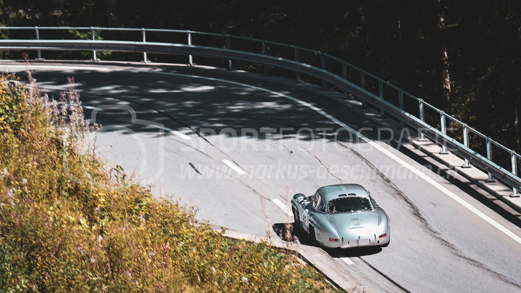 19. Arosa ClassicCar 2023 - 2. September 2023 | 19. Arosa ClassicCar 2023
Arosa, Schweiz
Kraihamer Laura aus Mattsee mit der Startnummer 523 in einem Mercedes Benz 300 SL Gullwing, Jahrgang 1955, in der Klasse Competition.
@arosaclassiccar, @arosa.official, #arosaclassiccar, #arosa, #76curves, #classiccar
Bild: Sportfotografie Markus Aeschimann | www.markus-aeschimann.ch - Realisiert mit Pictrs.com