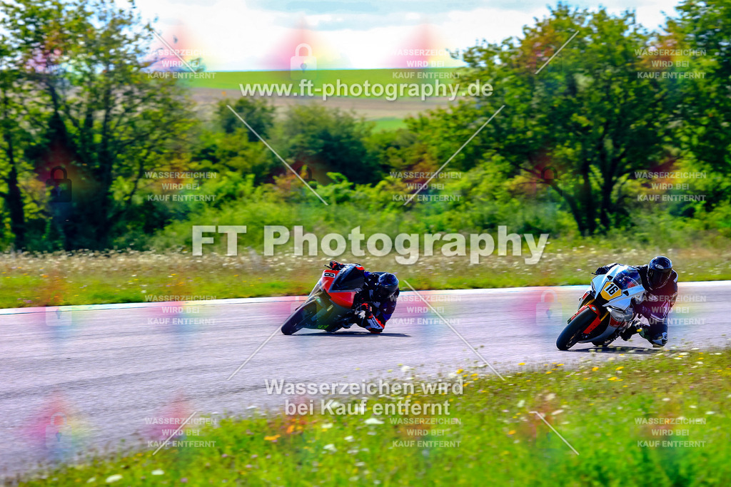 016-5726 | Hier findet Ihr Bilder von Touristenfahrten auf der Nürburgring Nordschleife oder von anderen Veranstaltungen die ich besucht habe. Viel Spass beim Durch Schauen 