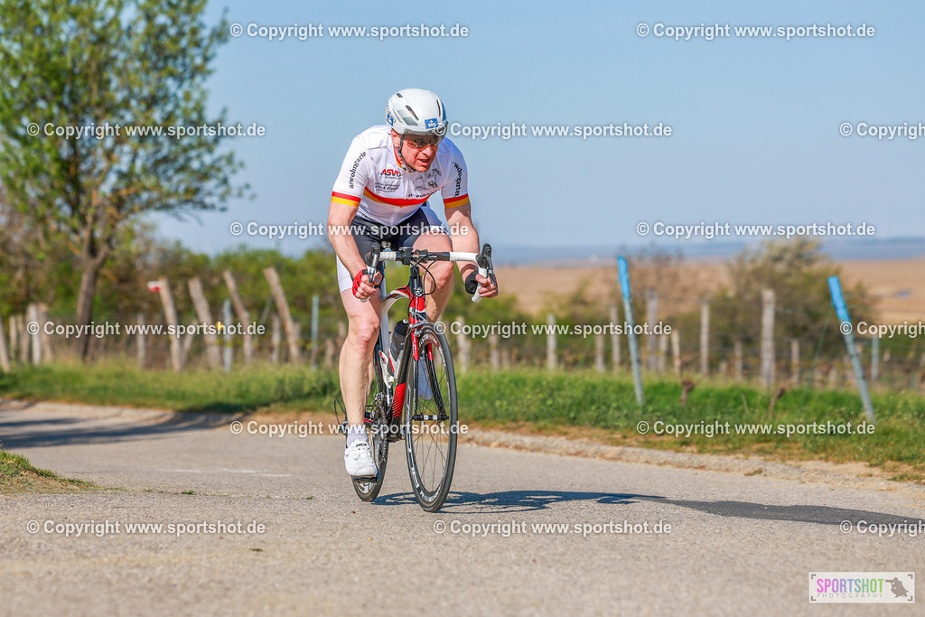 669_AR6_8251 | Neusiedlersee Radmarathon 2026@sportshot_your_pictrs #yourpictures#roadtowm2029 #nrm #neusiedlerseeradmarathon #neusiedlersee #neusiedlerseetourismus #burgenland #mörbisch #nrm26 #burgenlandtourismus #voglundco #poweredbyburgenlandtourismus #radsport #rad #marathon #ucigranfondo #visitburgenland #ucigranfondoworldseries