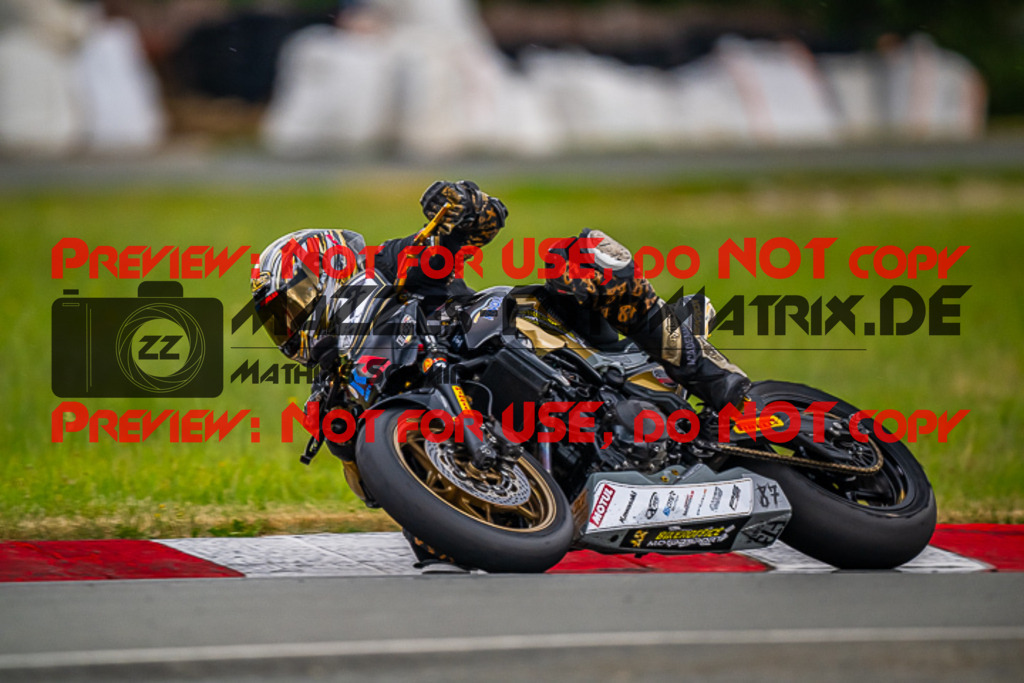 MaZZes_Fotomatrix_20230721_6007705_5039 | TWIN CUP