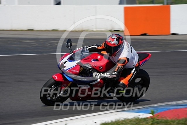 2025_04_29_PBK_23071 | Sportfotografie; SlowMotion; Video; Rennstrecke; Hafeneger; Speer; Racing; RSE; BMW; CBO; Trackday; Motorsportarena; Hockenheimring; Brno; Most; Barcelona; Valencia