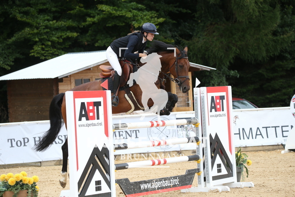 DL2Q2884 | Willkommen bei Brunnmayr - Design & Fotografie – Ihrem Spezialisten für Reitturniere und Pferdeveranstaltungen in Oberösterreich, Salzburg und Bayern! Seit über 17 Jahren sind wir leidenschaftlich dabei.