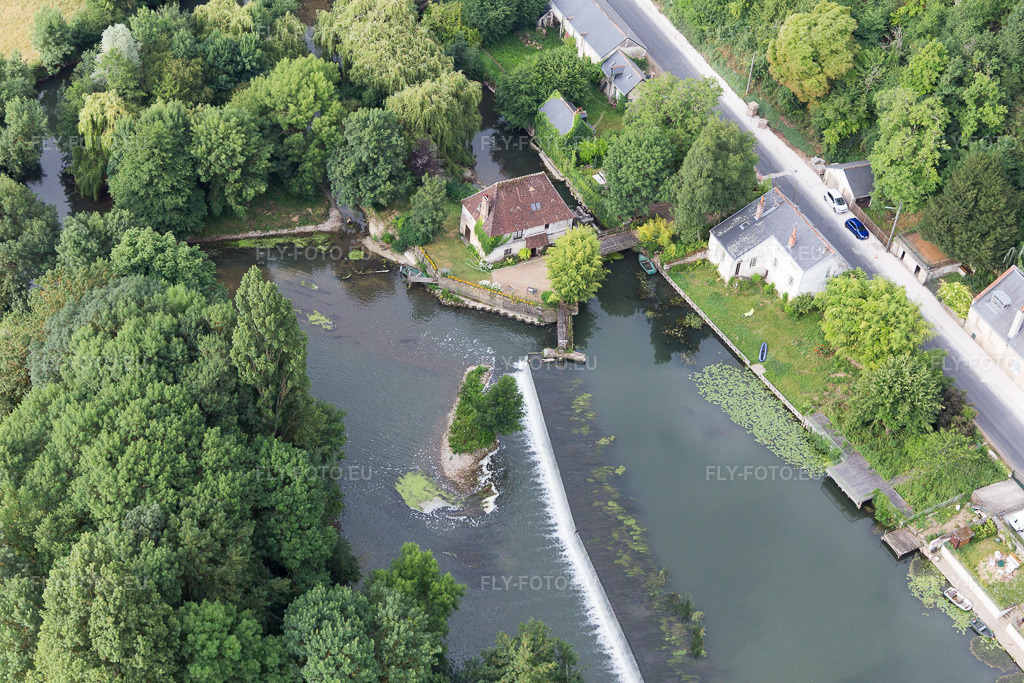 Vue aérienne: Vue de la ville à Montoire-sur-le-Loir dans le département Loir et Cher, France. Photo: IMG_101140.jpg prise le 24/06/2017 par Werner Riehm/FLY-FOTO.euRésolution de l'original: 5472 x 3648 px