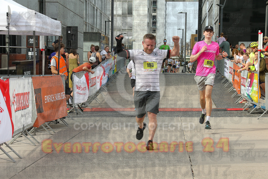 250920_1528_EX1_9578 | Sportfotografie im Rhein-Sieg Kreis, Köln, Bonn, NRW, Rheinland Pfalz, Hessen, etc. Unser Tätigkeitsfeld umfasst den Laufsport vom Volkslauf über den Marathon, Duathlon, Triathon bis zum Ultralauf wie Kölnpfad Ultra oder Schindertrail.