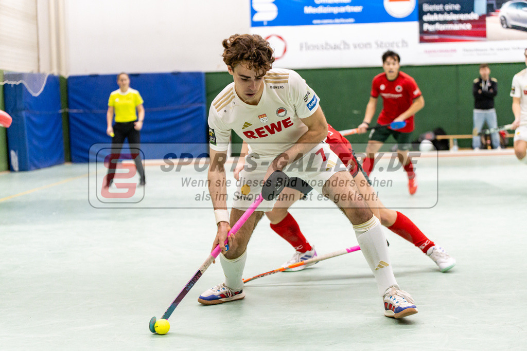 SFE_20250112_0120 | Köln, Deutschland, 12.01.2025:  ßHockey 1. Bundesliga Damen Rot-Weiss Köln - Crefelder HTC im KTHC Stadion Rot-Weiss Köln Tennis and Hockey Club am 12.01.2025 in Köln, Deutschland. (Foto von Stephan Fehrmann)Köln, Germany, 12.01.2025: ßHockey 1. Bundesliga Damen Rot-Weiss Köln - Crefelder HTC in KTHC Stadion Rot-Weiss Köln Tennis and Hockey Club at 12.01.2025 in Köln, Deutschland. (Foto from Stephan Fehrmann)