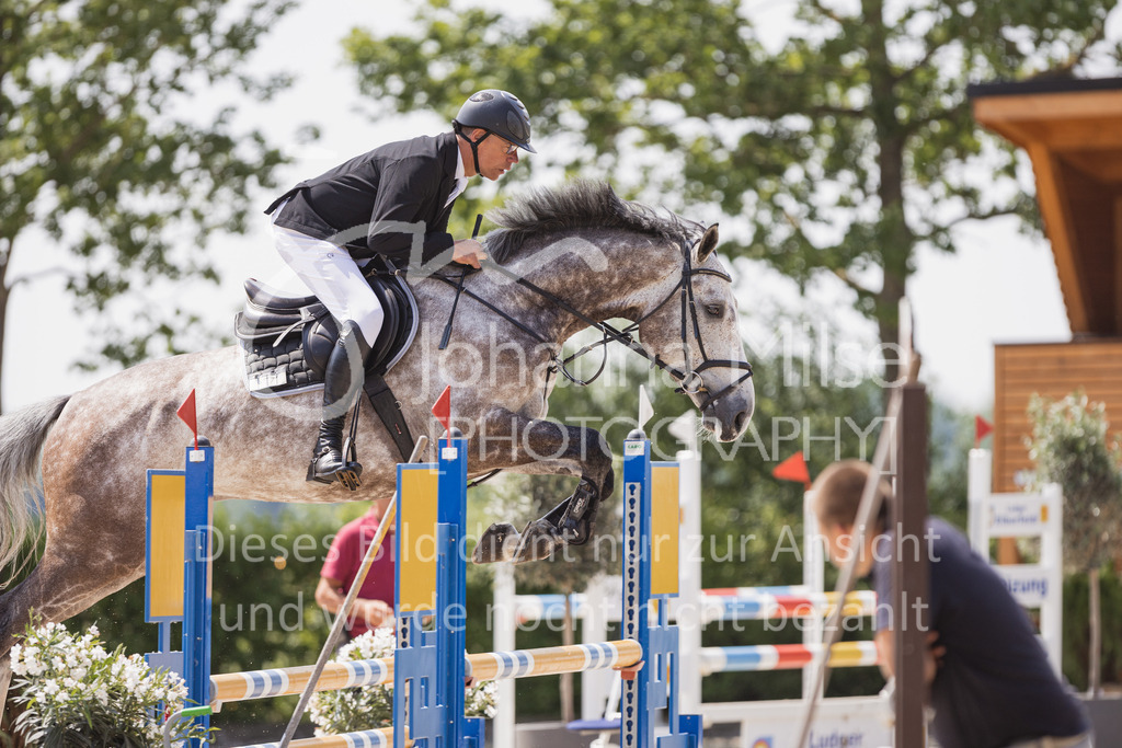 230616_Lemwerder_Springpf-L1-512 | Deine schönsten Turniermomente als professionelle Fotos! Entdecke hochwertige Pferdesport-Fotografie im Online-Shop. Jetzt Fotos finden & bestellen!