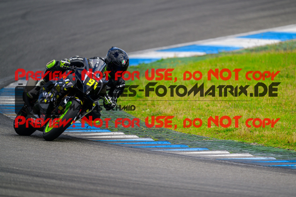 MaZZes_FotoMatrix_240615_6007705_7449 | ROT