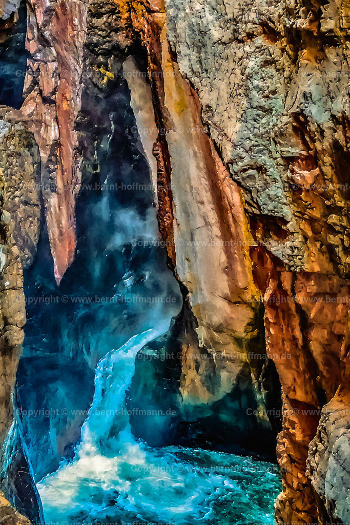 PAD2_FD_Ouray-River_120x180 | DIGITALKUNST. Box Canyon Falls. __ Felsschlucht mit  Wasserfall. Die Region um die Kleinstadt Ouray gilt in den Vereinigten Staaten als die " Schweiz der USA ". __ Das Basisfoto für dieses malerisch verwandelte Werk hat der Wahl-Amerikaner Frank Döpke gemacht und es Bernt Hoffmann für dessen Kunstpart zur Verfügung gestellt. __ Seitenverhältnis = 3 zu 2 - Realisiert mit Pictrs.com