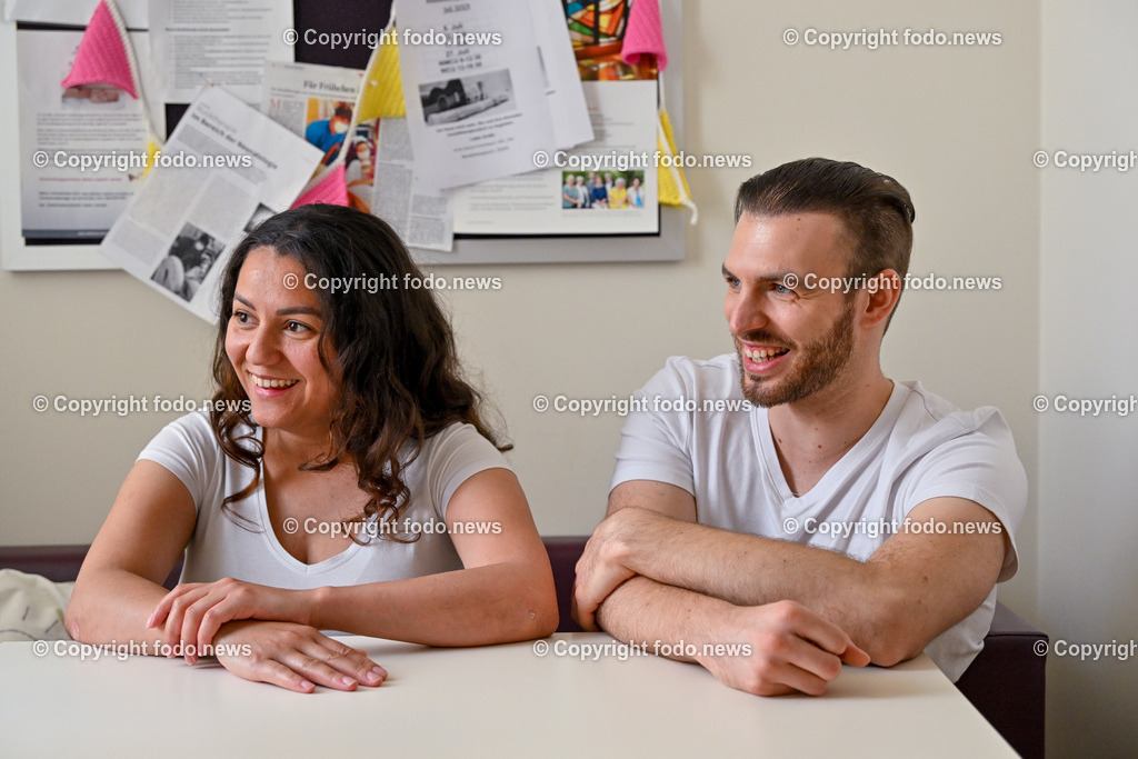Med Campus IV_ Landesfrauen- und Kinderklinik_ Neugeborenenstation_ 06.07.2023-12 | 06.07.2023, Linz, AUT, Kepler Universitaetsklinikum Linz, Med Campus IV, Landesfrauen- und Kinderklinik, Neugeborenenstation, im Bild Esmeralda Kaiser (27) und Benjamin Kaiser (30) aus Linz
