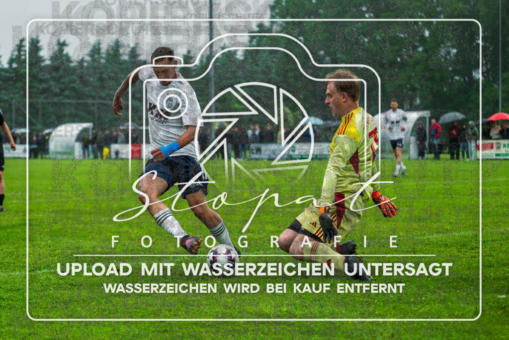 Final Kreispokal HK - Germania Walsrode vs. TSV Wietzendorf | Jose Israel Pinto Coelho (Germania Walsrode #13), Finn Stockhausen (TSV Wietzendorf #75); Finale Kreispokal HK - Germania Walsrode vs. TSV Wietzendorf am 07.06.2026 in Sportplatz Alter Schulweg, Schülern - Realisiert mit Pictrs.com