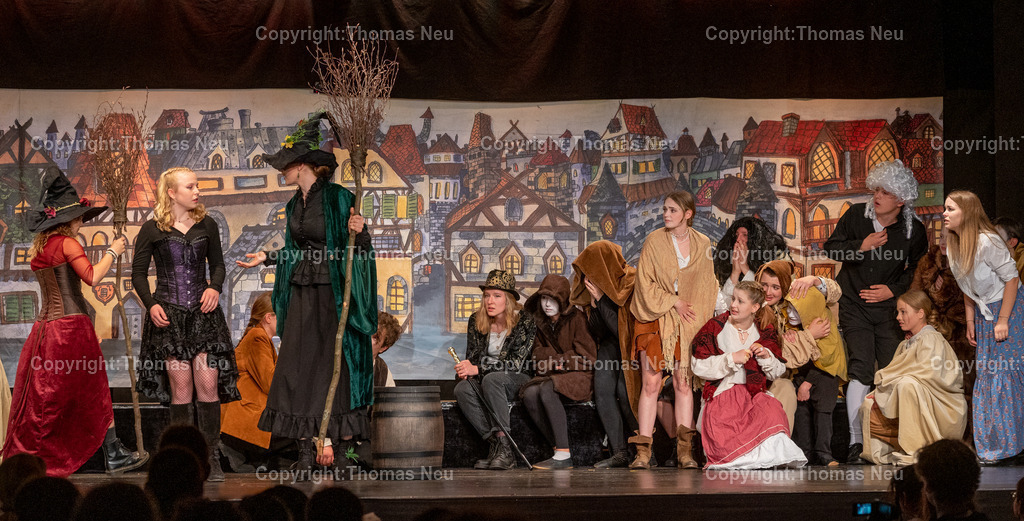 DSC_2663 | Theater AG am Goethe-Gymnasium führt das Stück „Ein Tod namens Mort“ (nach Terry Pratchett) auf, Presse-Infos mit Namen aller Akteure, etc. gibt es vor Ort , Bild: Thomas Neu