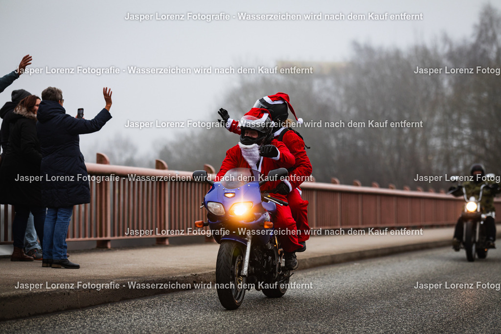 X-Mas Ride I Kiel I 2025 | Jasper Lorenz Fotografie - Realisiert mit Pictrs.com