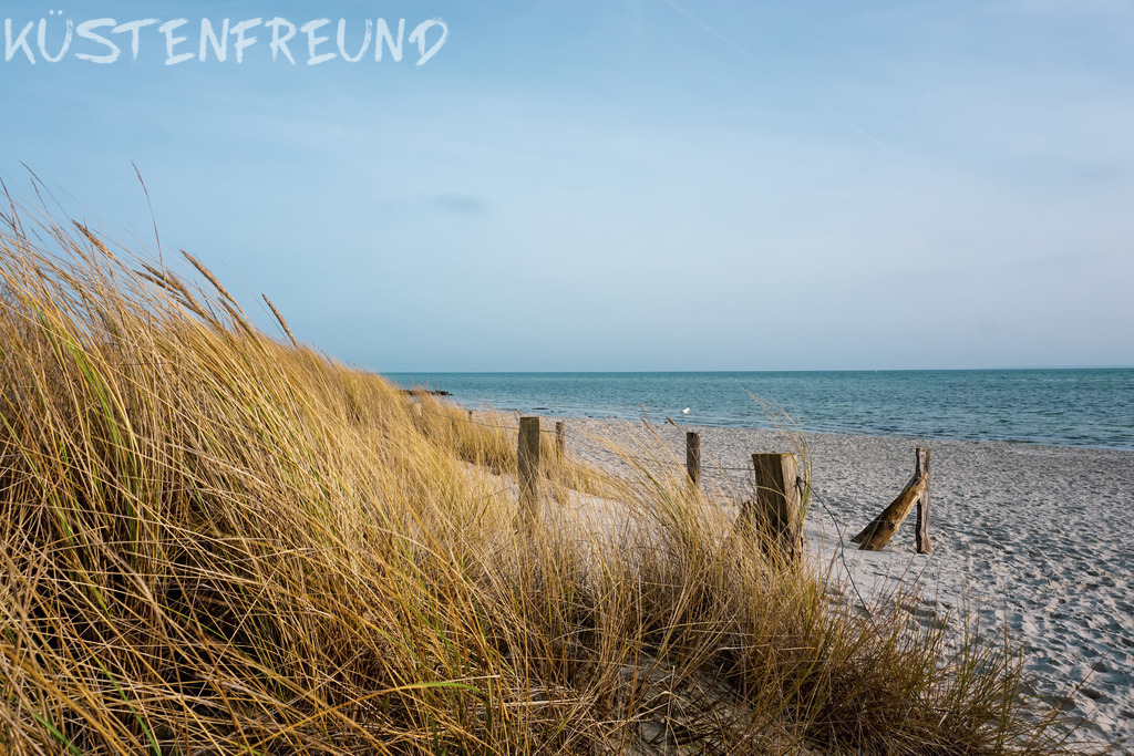 Pelzerhaken Düne III // Strandbild | Entdecke deine Lieblingslandschaft von der Küste – auf Ostsee Leinwand, Nordsee Leinwand, Alu Dibond oder Acrylglas, passend für jeden Geschmack und Raum.