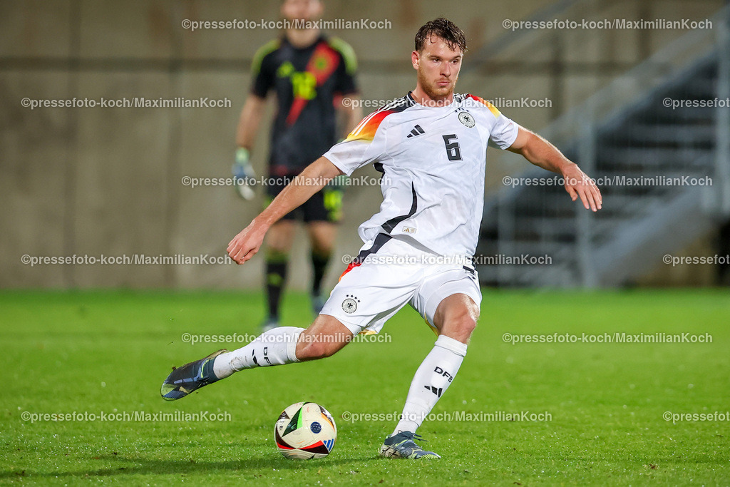 WUP14102402149 | 14.10.2024, Fußball, U20 Länderspiel Deutschland - Ghana, Stadion am Zoo, Wuppertal, Saison 2024 2025: Pascal Klemens (GER #6)