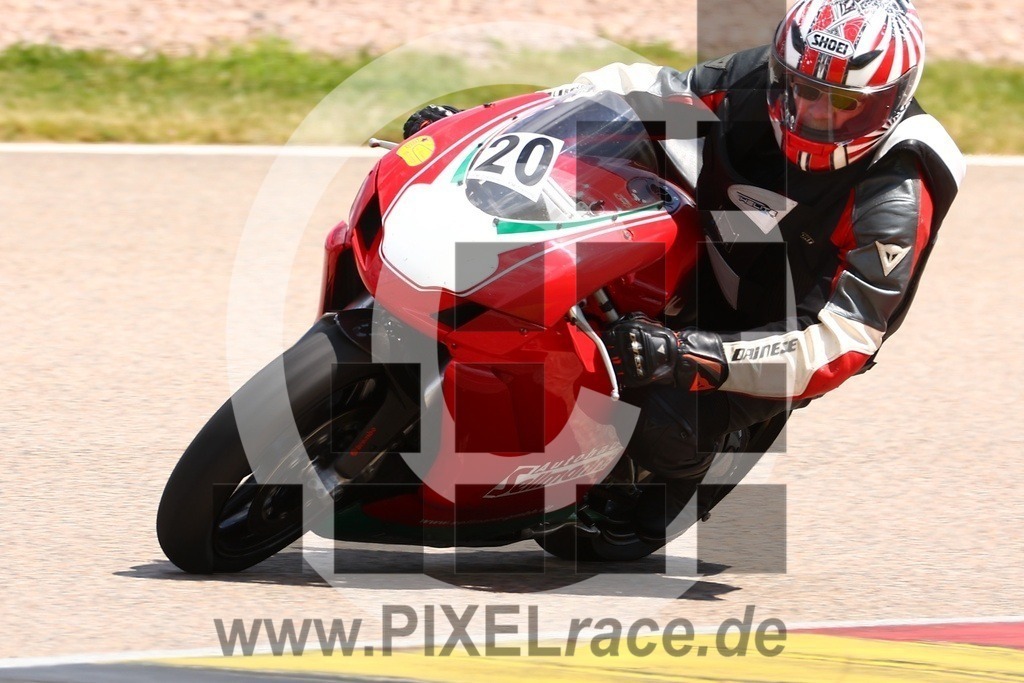 0020-20250526_01726 | Schöne Erinnerungen an spannende Momente - das festzuhalten ist unser Job. PIXELrace.de ist seit 2003 auf den Rennstrecken Europas unterwegs um die Action draußen beim Fahren und die wunderbare Stimmung imm Fahrerlager für euch einzufangen.