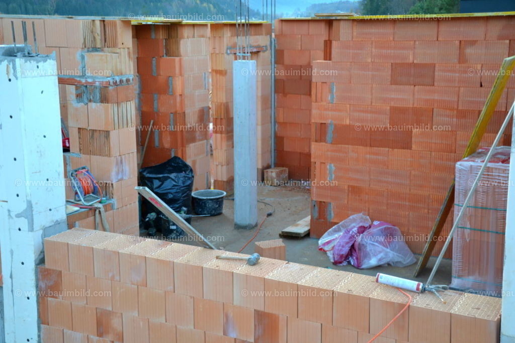 bib-lg07-mauerarbeiten-0162 | Nach LV-Leistungsgruppen sortierte Detailfotos über den Bau eines Hauses. Alle Hausbau-Bilder direkt vom Urheber und Autor der Website Haus-Selber-Bauen.com