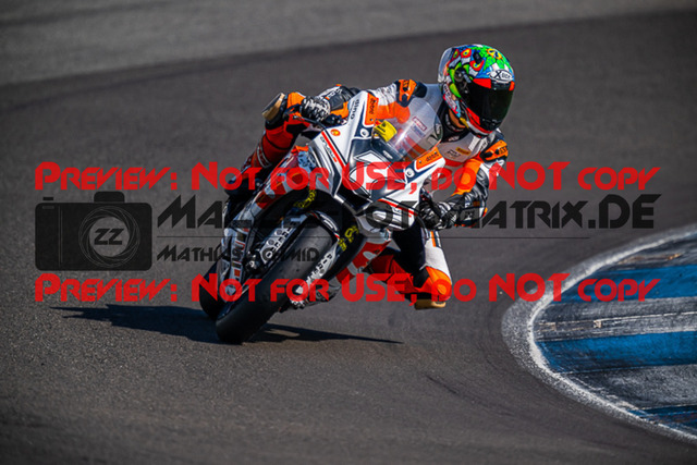 MaZZes_FotoMatrix_220923_2409 | PRO SUPERSTOCK