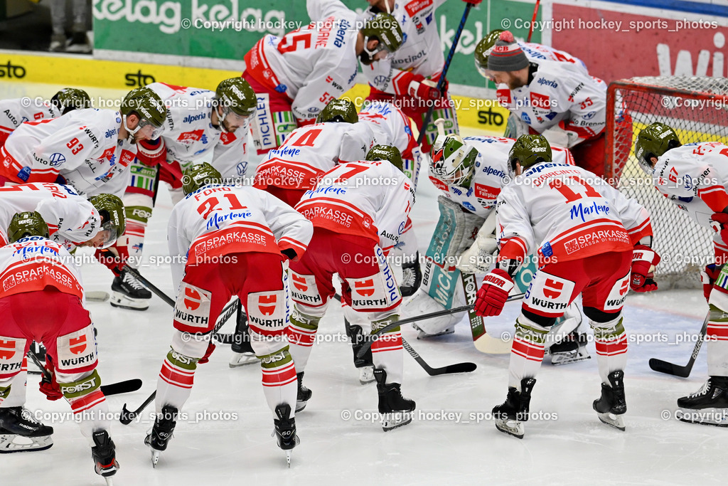 EC VSV vs. HC Bozen 16.2.2024 | HC Bozen Mannschaft, EC VSV vs. HC Bozen 16.2.2024, EC VSV vs. HC Bozen 16.2.2024 am 16.02.2024 in Villach (Stadthalle Villach), Austria, (Photo by Bernd Stefan)