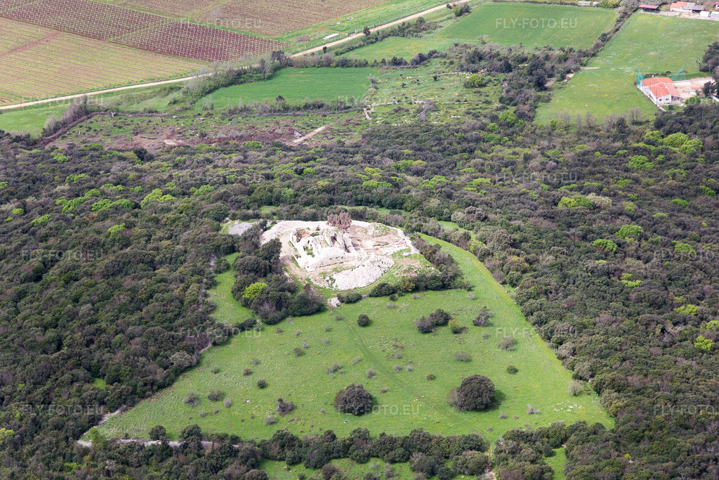Vue aérienne: Vue de la ville à Kokuletovica dans le département Gespanschaft Istrien, Croatie. Photo: IMG_106011.jpg prise le 13/04/2018 par Werner Riehm/FLY-FOTO.eu – Résolution de l'original: 5472 x 3648 px