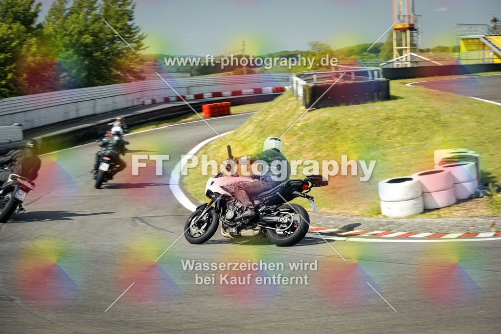 OBK_Mai_Volker_Adam-10623 | Hier findet Ihr Bilder von Touristenfahrten auf der Nürburgring Nordschleife oder von anderen Veranstaltungen die ich besucht habe. Viel Spass beim Durch Schauen 