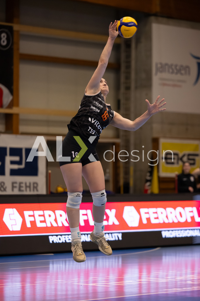 Volleyball I Frauen I Saison 2025-2026 I Volleyball NLA | Women I Round 16 I VC Kanti Schaffhausen - Viteos NUC I 31.01.2026 | 16 Petrenkó Brigitta (HU) (VC Kanti Schaffhausen) - Zuspiel - Realisiert mit Pictrs.com