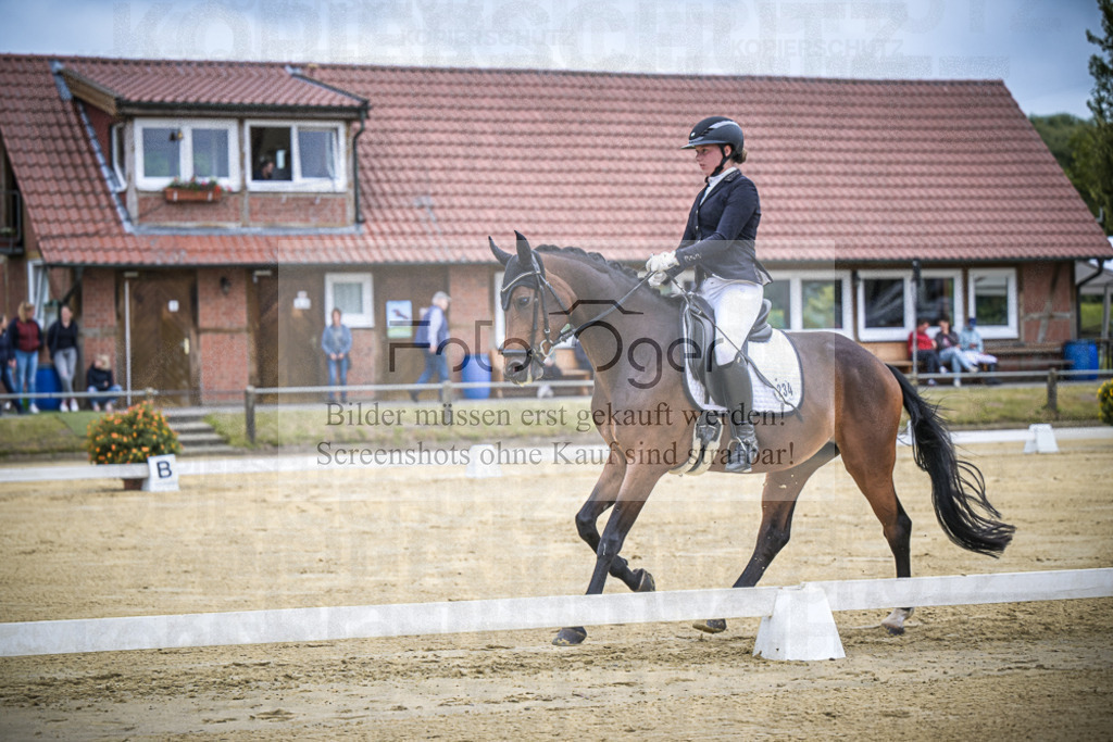 DOS_5840 | Entdecke hochwertige Reitturnierfotos von Foto Oger. Professionell, emotional und authentisch – jetzt Lieblingsmomente im Shop bestellen.Deutschlandweite Turnierfotografie. - Realisiert mit Pictrs.com