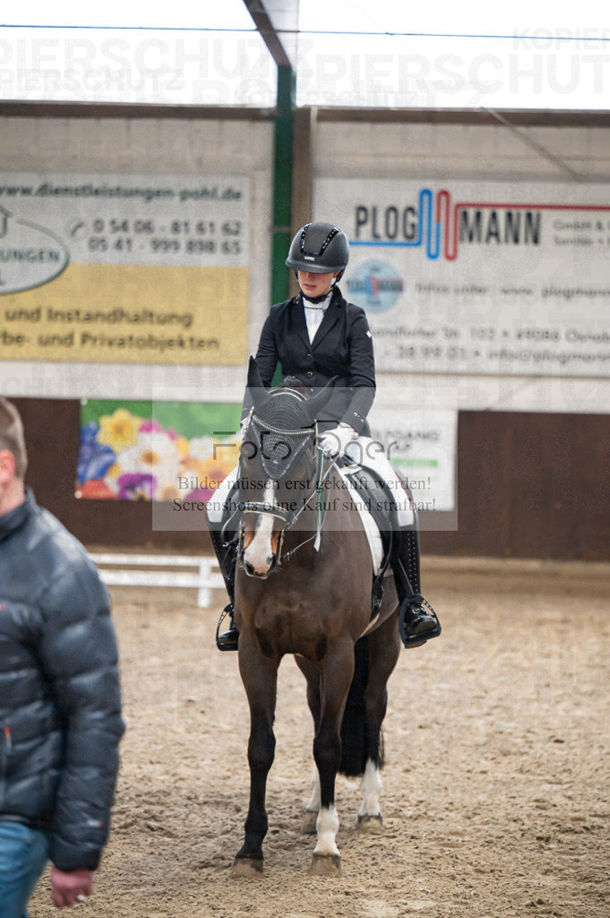 Hallenreittunier Voxtrup 2023 | Entdecke hochwertige Reitturnierfotos von Foto Oger. Professionell, emotional und authentisch – jetzt Lieblingsmomente im Shop bestellen.Deutschlandweite Turnierfotografie. - Realisiert mit Pictrs.com