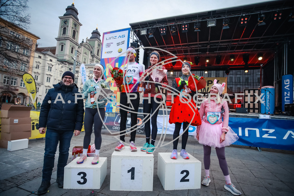 SILVESTERLAUF LINZ 25 | Linz, AUSTRIA, 31. Dezember 25, TRIRUN SILVESTERLAUF LINZ 25 , Image shows: 
Photo: WAPICS / BINDER Manuel