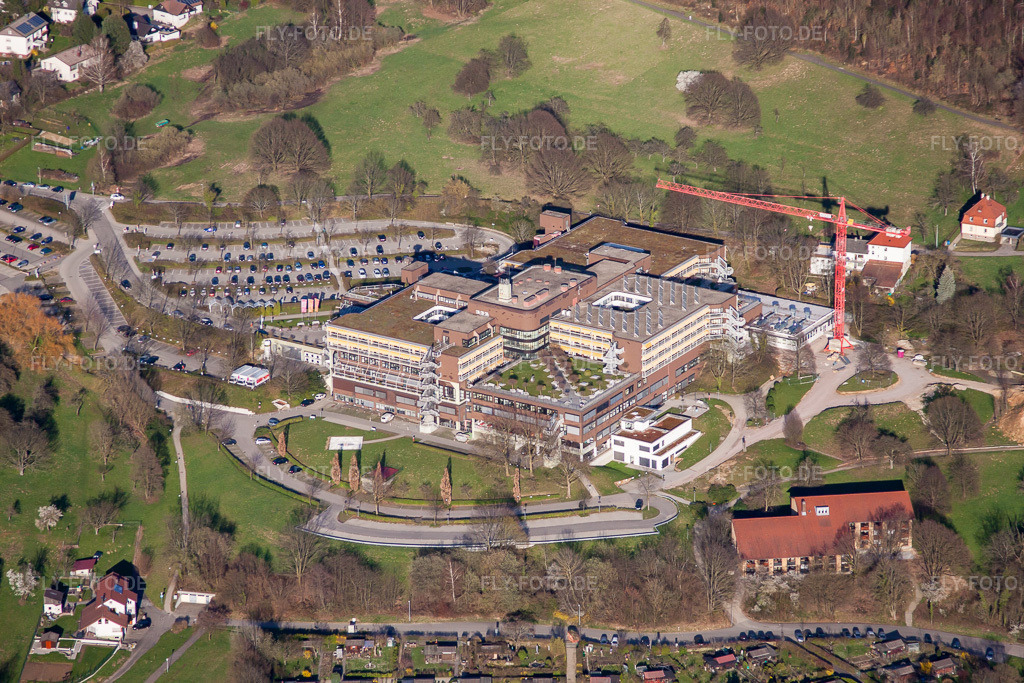 Luftbild: Baustelle für einen Erweiterungs- Neubau auf dem Klinikgelände des Krankenhauses Klinikum Mittelbaden Baden-Baden Balg im Ortsteil Oos in Baden-Baden im Bundesland Baden-Württemberg in Deutschland. Foto: IMG_56406.jpg vom 14.04.2013 durch Werner Riehm/FLY-FOTO.de