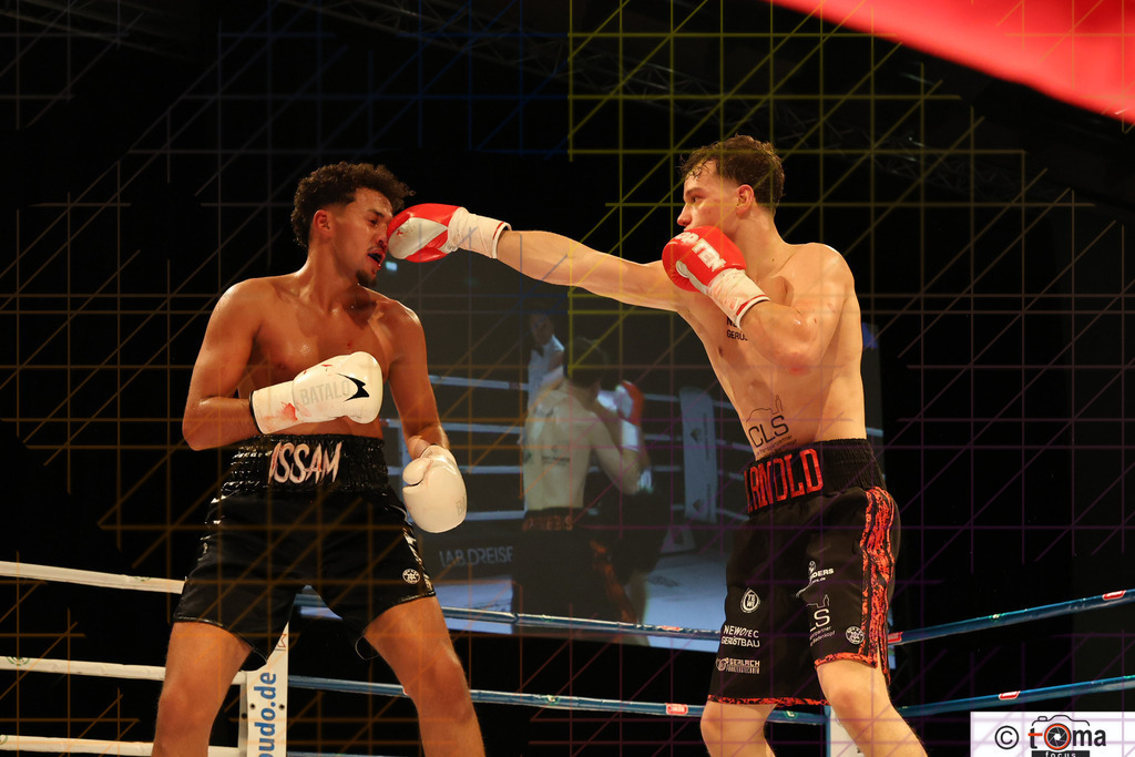 Faiz vs Arnold  25.04.2026 tomafocus Tb00117 | professionelle Sport- und Eventfotografie von Tomafocus – dynamische Bilder, emotionale Momente und hochwertige Aufnahmen für jeden Anlass. - Realisiert mit Pictrs.com