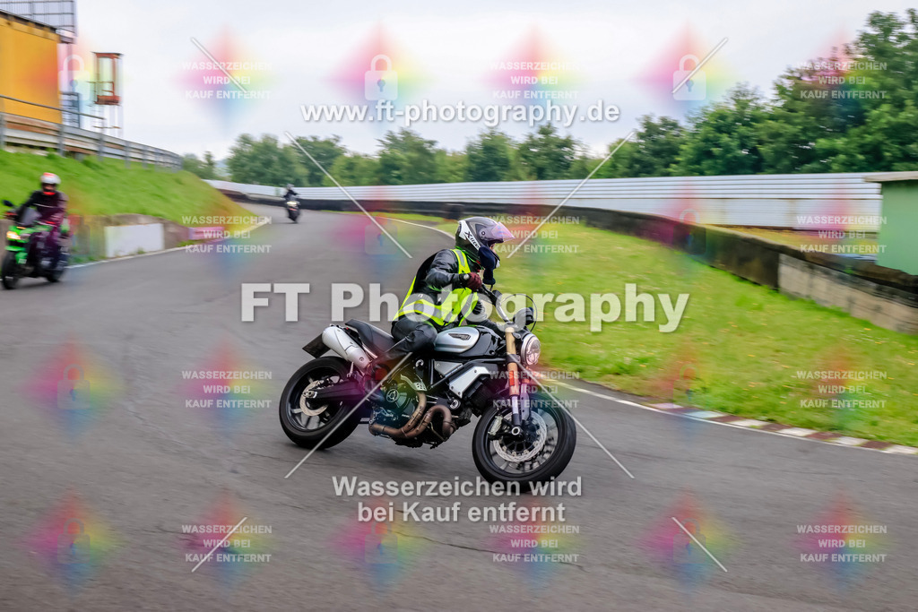 _TCM3067 | Hier findet Ihr Bilder von Touristenfahrten auf der Nürburgring Nordschleife oder von anderen Veranstaltungen die ich besucht habe. Viel Spass beim Durch Schauen 