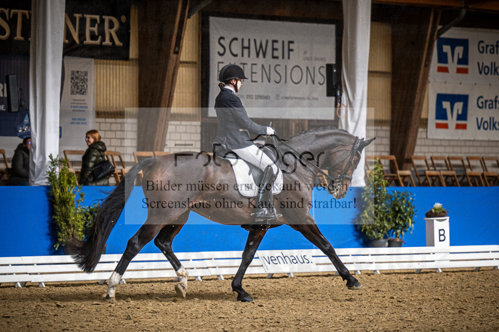 DOS_2239 | Entdecke hochwertige Reitturnierfotos von Foto Oger. Professionell, emotional und authentisch – jetzt Lieblingsmomente im Shop bestellen.Deutschlandweite Turnierfotografie. - Realisiert mit Pictrs.com