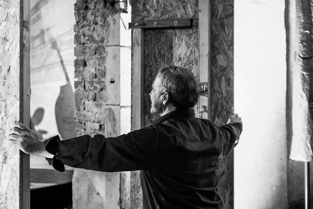 Flower Tales | Suzanne von Borsody und Kurt Holzkämper mit Lesung Flower Tales im Forte Belvedere Leisnig zum Festival Hallo Leisnig 2022. - Realisiert mit Pictrs.com