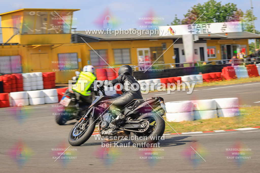 _DSK2381 | Hier findet Ihr Bilder von Touristenfahrten auf der Nürburgring Nordschleife oder von anderen Veranstaltungen die ich besucht habe. Viel Spass beim Durch Schauen 