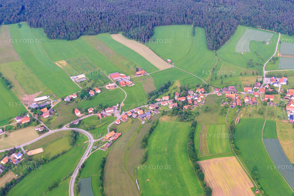 Luftbild: Zavelsteiner Straße im Ortsteil Würzbach in Oberreichenbach im Bundesland Baden-Württemberg in Deutschland. Foto: IMG_66802.jpg vom 07.06.2014 durch Werner Riehm/FLY-FOTO.de