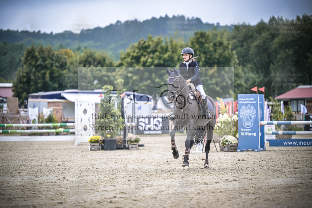 DOS_2345 | Entdecke hochwertige Reitturnierfotos von Foto Oger. Professionell, emotional und authentisch – jetzt Lieblingsmomente im Shop bestellen. - Realisiert mit Pictrs.com