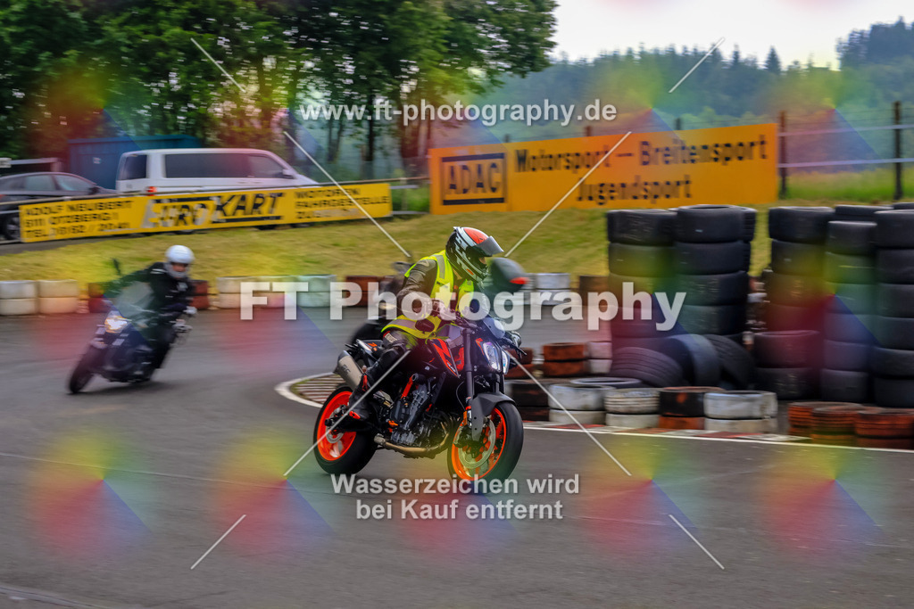 OBK-5267 | Hier findet Ihr Bilder von Touristenfahrten auf der Nürburgring Nordschleife oder von anderen Veranstaltungen die ich besucht habe. Viel Spass beim Durch Schauen 