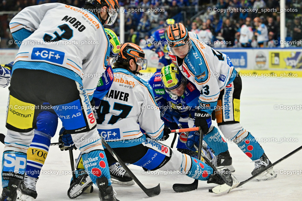 EC IDM Wärmepumpen VSV vs. STEINBACH BLACK WINGS LINZ  | #3 Moro Gregory Lee BLACK WINGS LINZ, #97 Maver Luka BLACK WINGS LINZ, #13 Kragl Gerd BLACK WINGS LINZ, EC IDM Wärmepumpen VSV vs. STEINBACH BLACK WINGS LINZ , EC IDM Wärmepumpen VSV vs. STEINBACH BLACK WINGS LINZ  am 28.01.2025 in Villach (Stadthalle Villach), Austria, (Photo by Bernd Stefan)