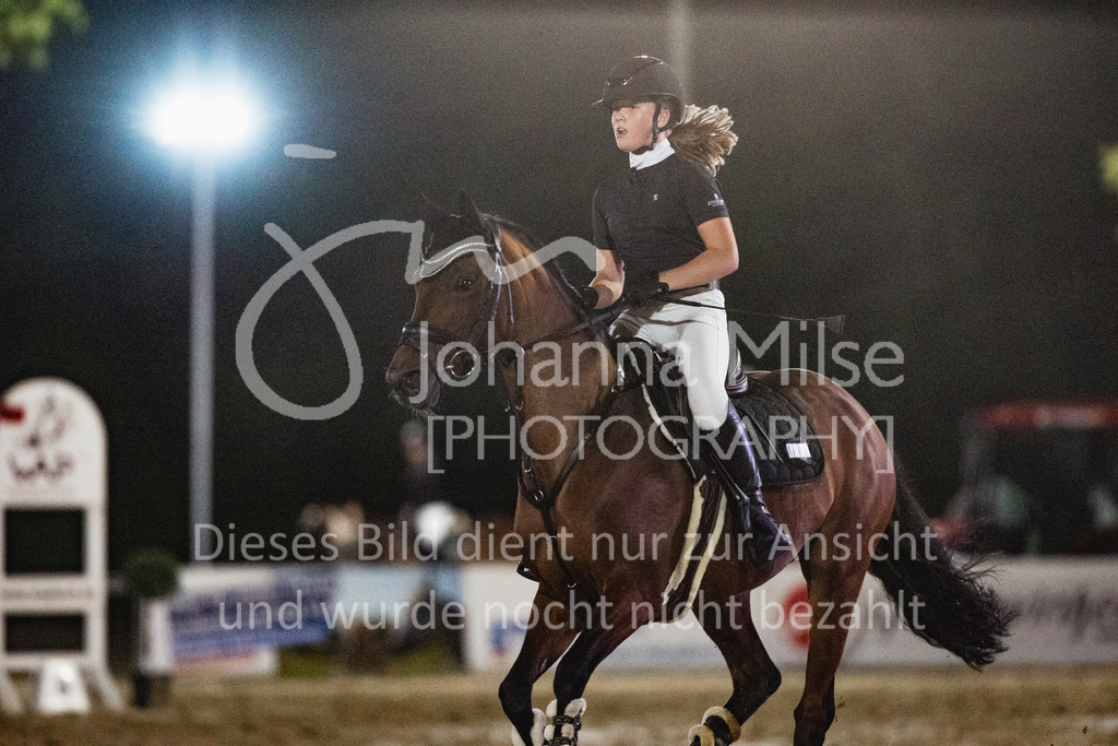 220825_Delbrueck_A1-Mannschaft-521 | Deine schönsten Turniermomente als professionelle Fotos! Entdecke hochwertige Pferdesport-Fotografie im Online-Shop. Jetzt Fotos finden & bestellen!