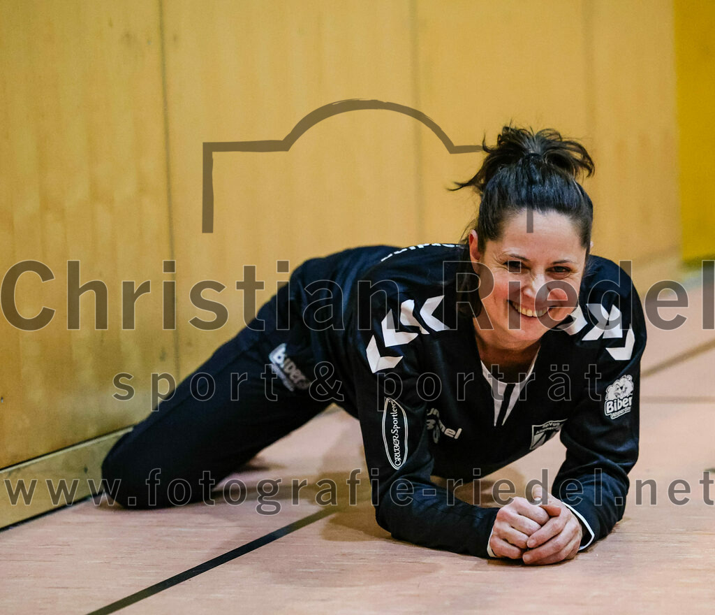 2024-01-27_001_SpVgg_Altenerding_II_gegen_TV_Altoetting_II | Erding, Deutschland, 27.01.2024:
Handball, Bezirksliga Frauen Altbayern 2023 / 2024, 10. Spieltag, SpVgg Altenerding II gegen TV Altötting II, Endergebnis: 17:29

Torfrau Nicole Steinbrecher (SpVgg Altenerding, #99)

Foto: Christian Riedel / fotografie-riedel.net