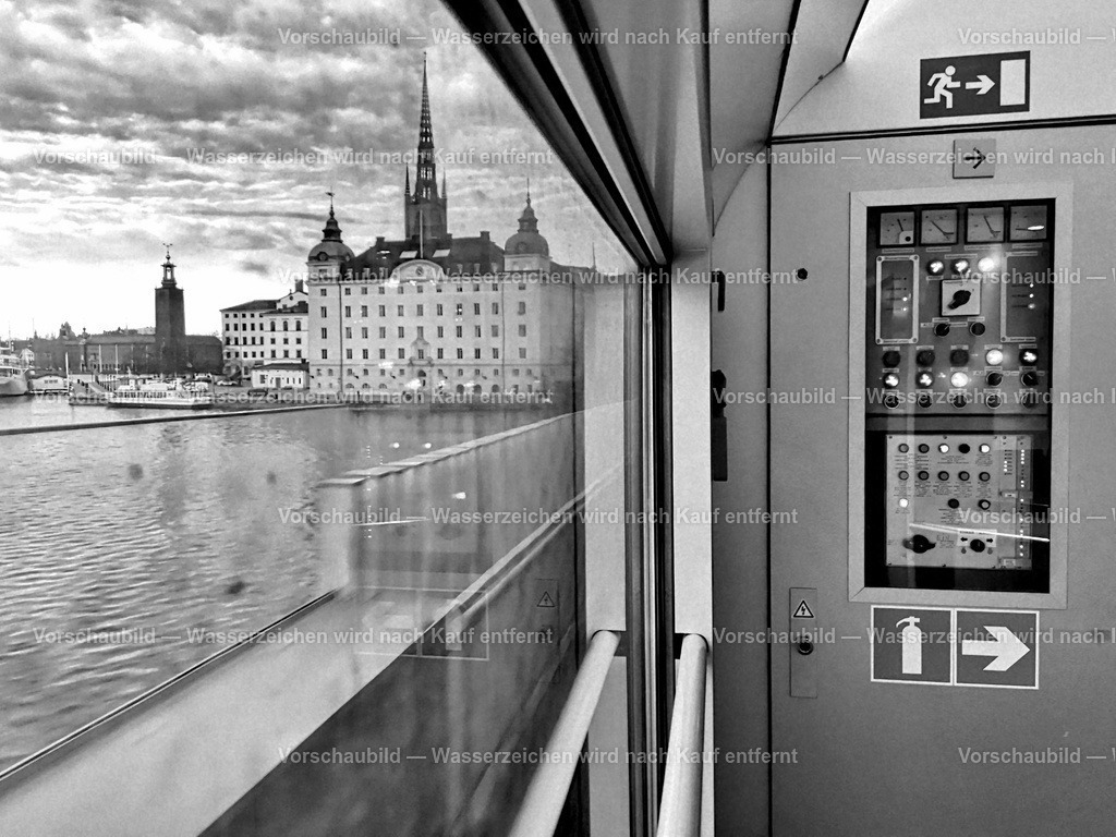 Anfahrt-Stockholm | online Fotogalerie mit schwarz-weiß Fotografien und Shop für zeitlose  Poster und Leinwände in stilvollem schwarz weiß  - Realisiert mit Pictrs.com