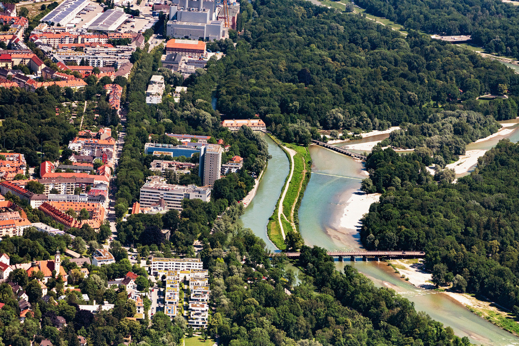 dr__0024729.jpg | MüNCHEN 24.06.2019 Uferbereiche am Flußverlauf der Isar am Flaucher in München im Bundesland Bayern, Deutschland. // Riparian zones on the course of the river of Isar on Flaucher in Munich in the state Bavaria, Germany. Foto: Daniel Reiter