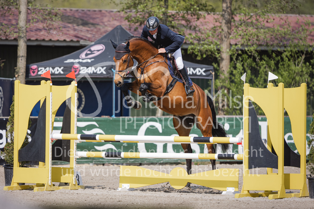 220426_Mühlen_SprPfA2-205 | Late Entry Mühlen
26.04.2022
02 Springpferde-A** 4-6j