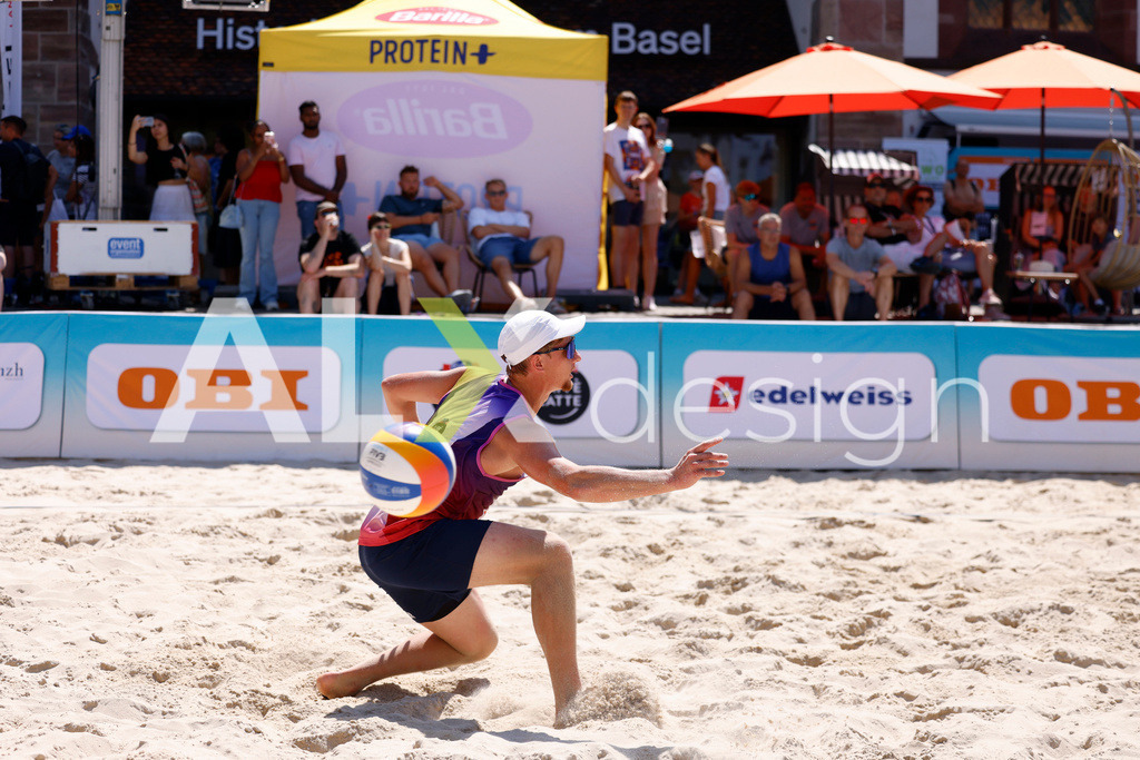 Obi BeachTour 2026 - Basel | BASEL, SWITZERLAND - JULY 18: VILLADS FLÜGGE NAPIER (DEN) during the Obi BeachTour 2026 match between ALLEMANN / LEFFLER (SUI) and MASSEREY / SCHNEGG (SUI) at Barfüsserplatz on July 18, 2026 in Basel, Switzerland. - Realisiert mit Pictrs.com