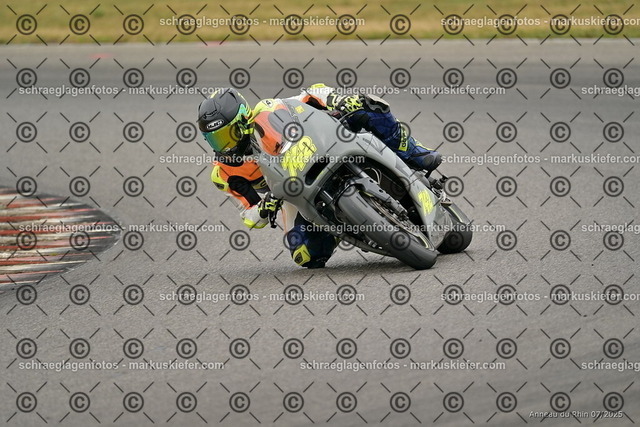 25bt05-1464 | markuskiefer.com - Realisiert mit Pictrs.com