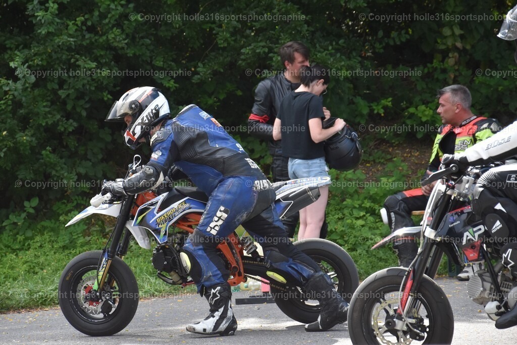 DSC_0811 | Sportfotografie , Motorsport, Motoross, Reitsport, Mointainbike, Enduro,
Landschaft , Outdoor, Eventfotografie, Landschaft, Bilder online bestellen - Realisiert mit Pictrs.com