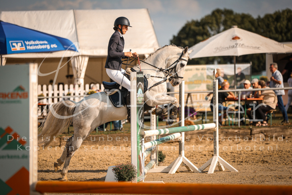 01.FrSpE00320 | Leoni Ertmer Photography - Realisiert mit Pictrs.com