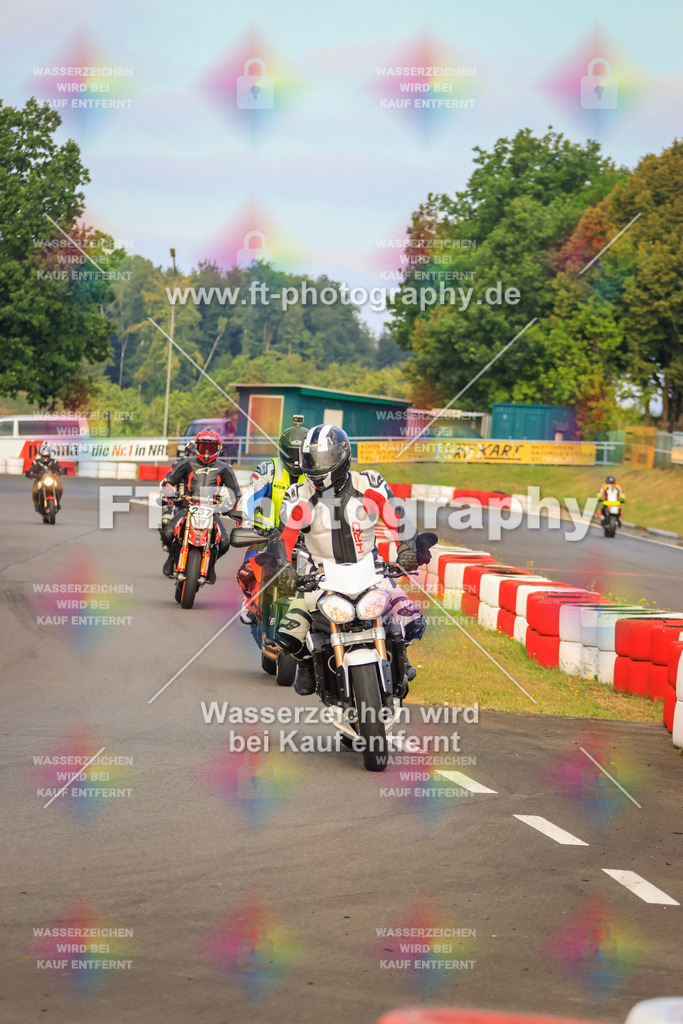 _DSK2147 | Hier findet Ihr Bilder von Touristenfahrten auf der Nürburgring Nordschleife oder von anderen Veranstaltungen die ich besucht habe. Viel Spass beim Durch Schauen 